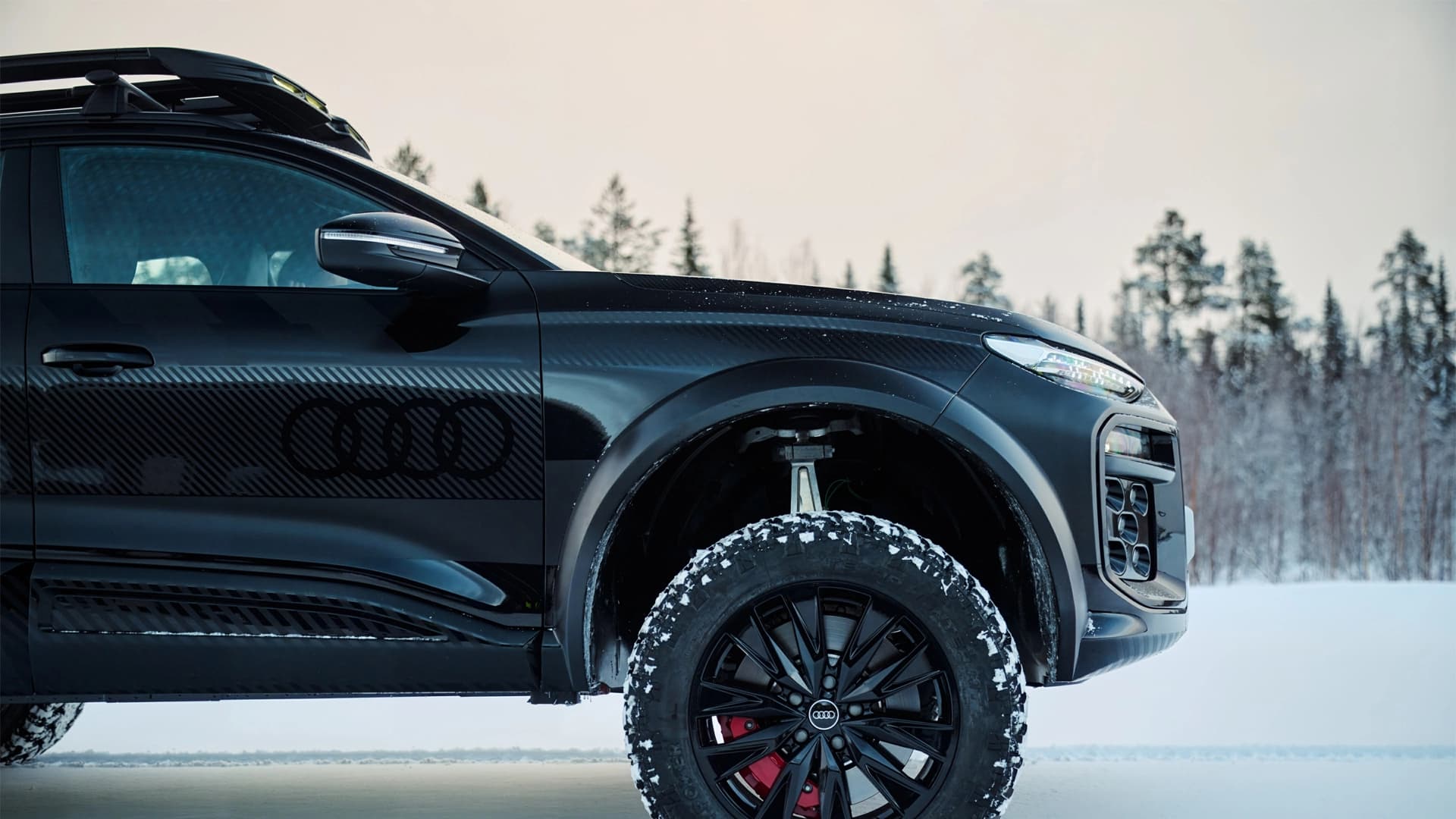 Audi представила Q6 e-Tron Offroad: электрокроссовер для экстремального бездорожья